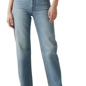 Levi’s Rib Cage Straight Ankle